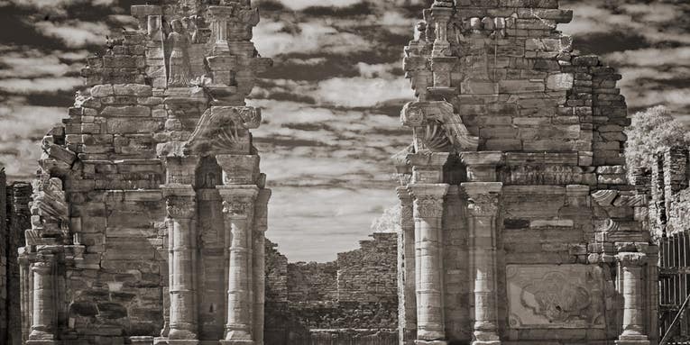 Gallery: Beautiful Infrared Photographs of Ruins Gallery: Beautiful Infrared Photographs of Ruins