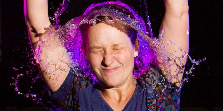 How-To: Shoot an #IceBucketChallenge Speedlite Portrait Photo How-To: Shoot an #IceBucketChallenge Speedlite Portrait Photo